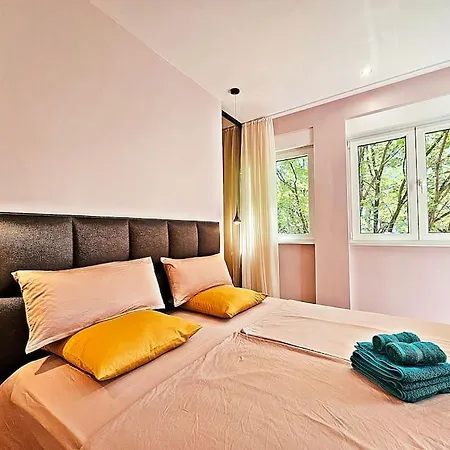 Luxury House Noble- Location In Town *