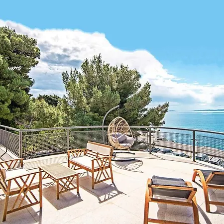 Luxury House Noble- Location In Town Apartment *