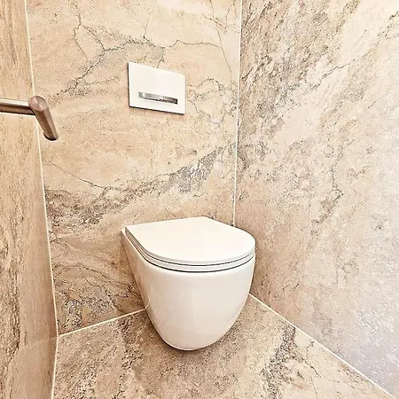 Luxury House Noble- Location In Town Apartment *
